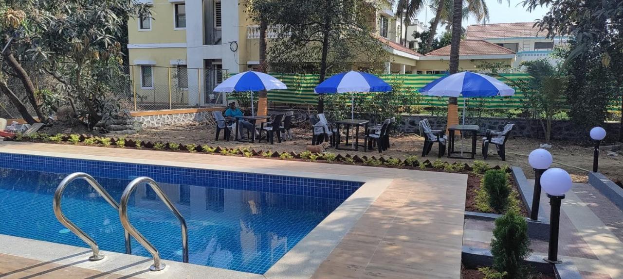 The Mango Leaf Homestay Alībāg Exteriör bild